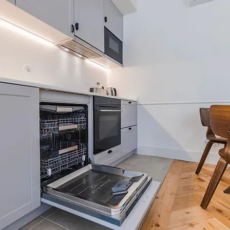 아파트 Luxury Flat In Downtown Douradores Ii 리스본