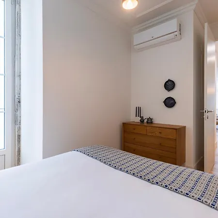 아파트 Luxury Flat In Downtown Douradores Ii 리스본
